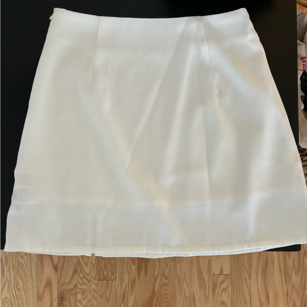 White skirt, size small, worn once